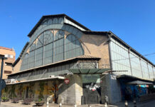 Els mercats municipals es moren